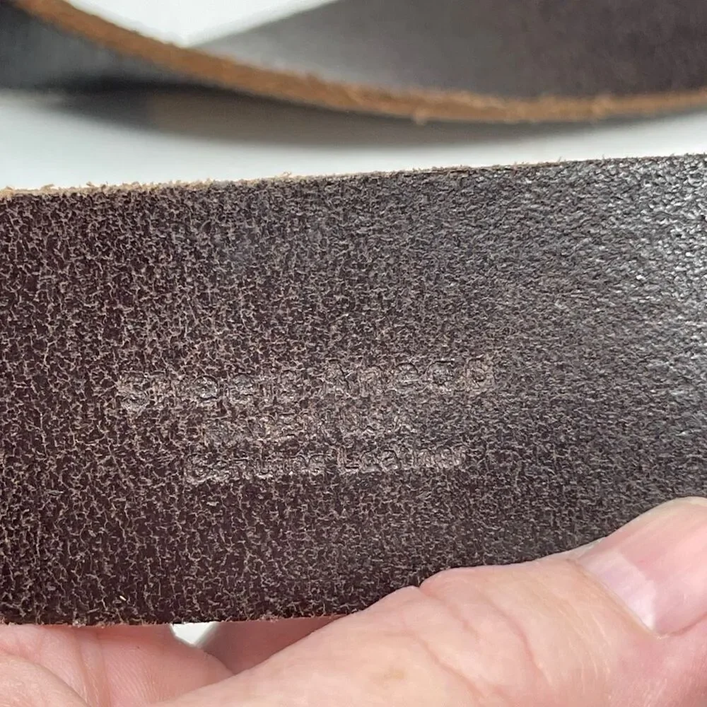 Streets Ahead Leather belt with slanted buckle Made in Italy Sz S